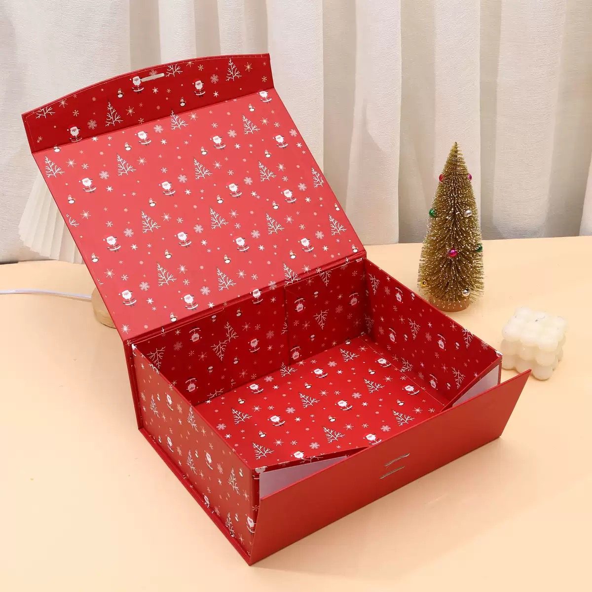 Folding Box 03 view 2